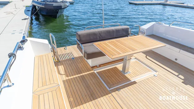 Delta  54 IPS Carbon