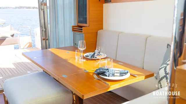 Delta  54 IPS Carbon