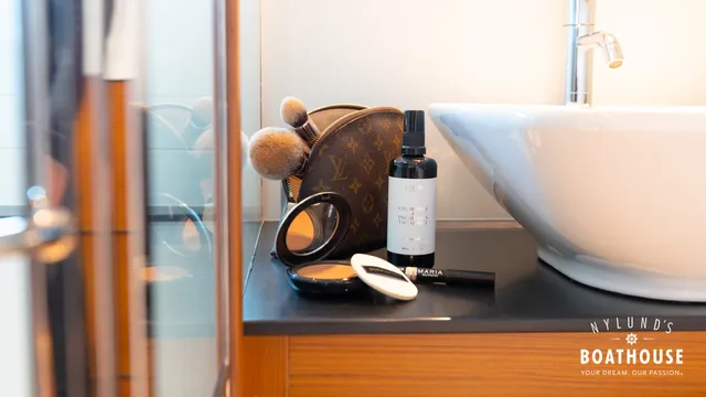 Delta  54 IPS Carbon