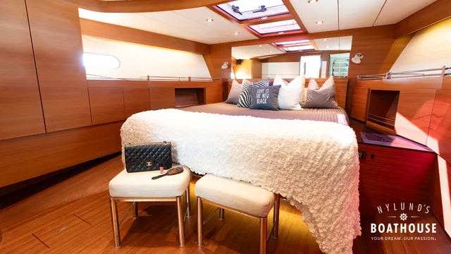 Delta  54 IPS Carbon