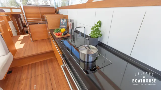 Delta  54 IPS Carbon