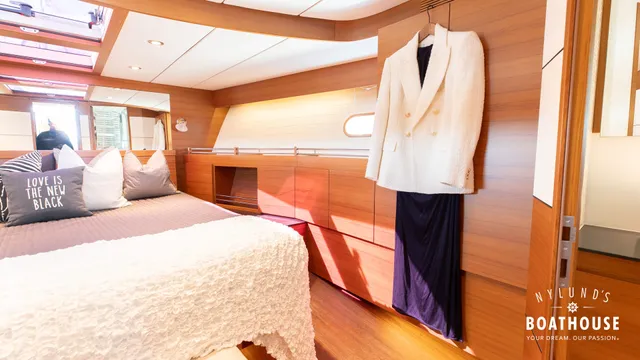 Delta  54 IPS Carbon