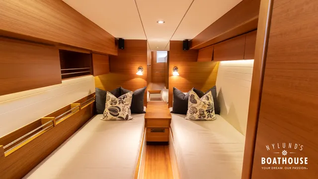 Delta  54 IPS Carbon