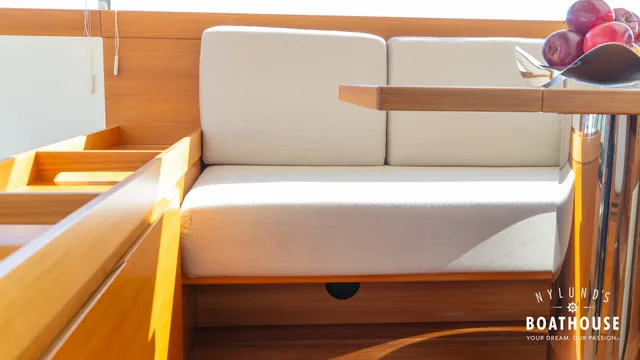 Delta  54 IPS Carbon