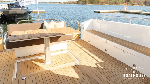 Delta  54 IPS Carbon