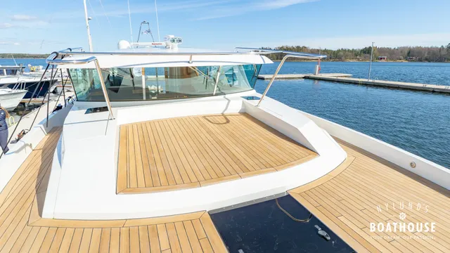 Delta  54 IPS Carbon