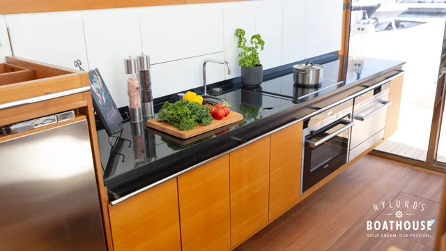 Delta  54 IPS Carbon