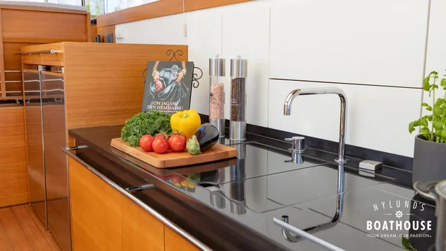 Delta  54 IPS Carbon