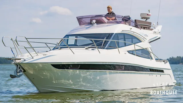Galeon 340 Fly