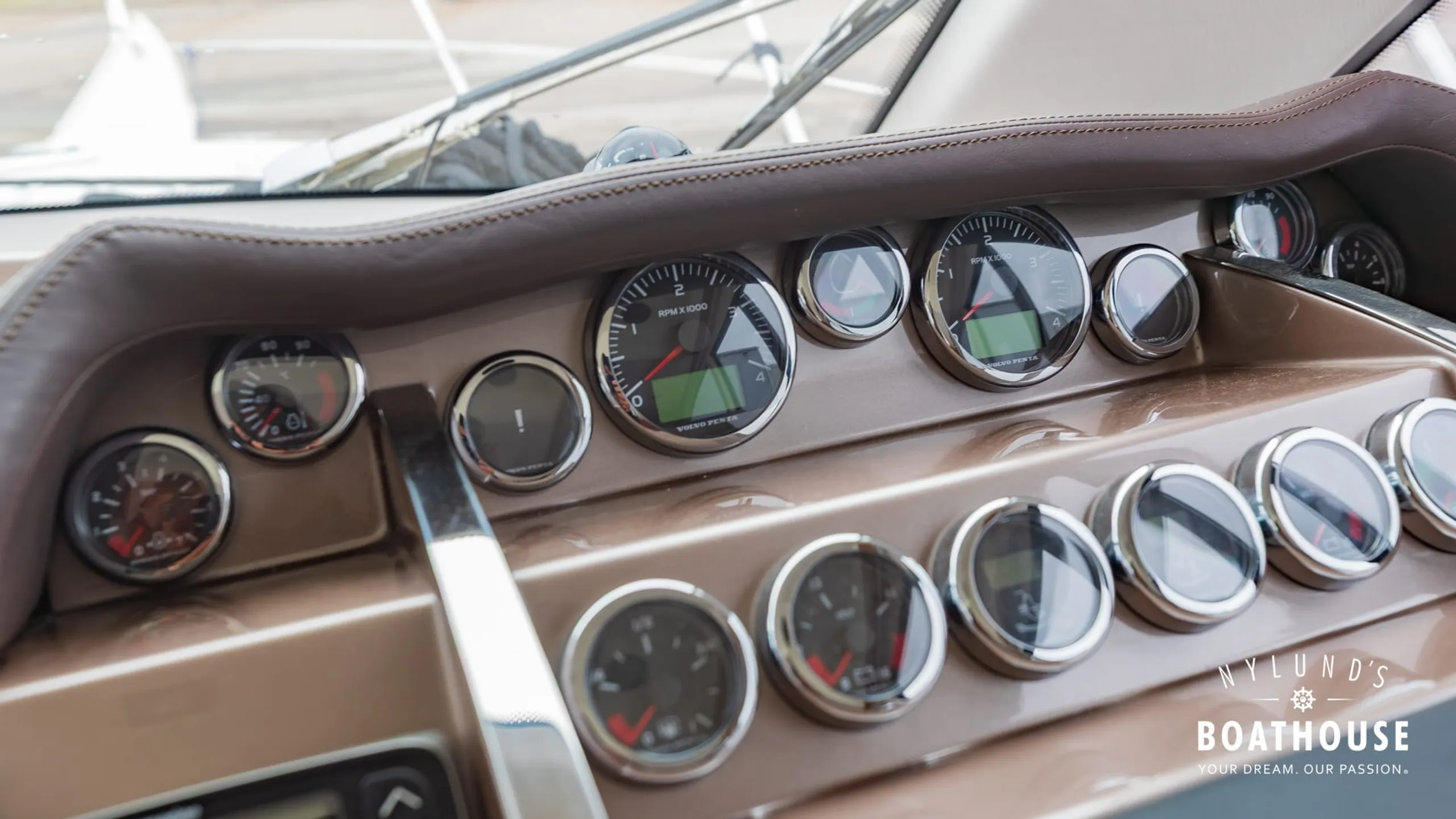 Galeon 340 Fly - Image 51