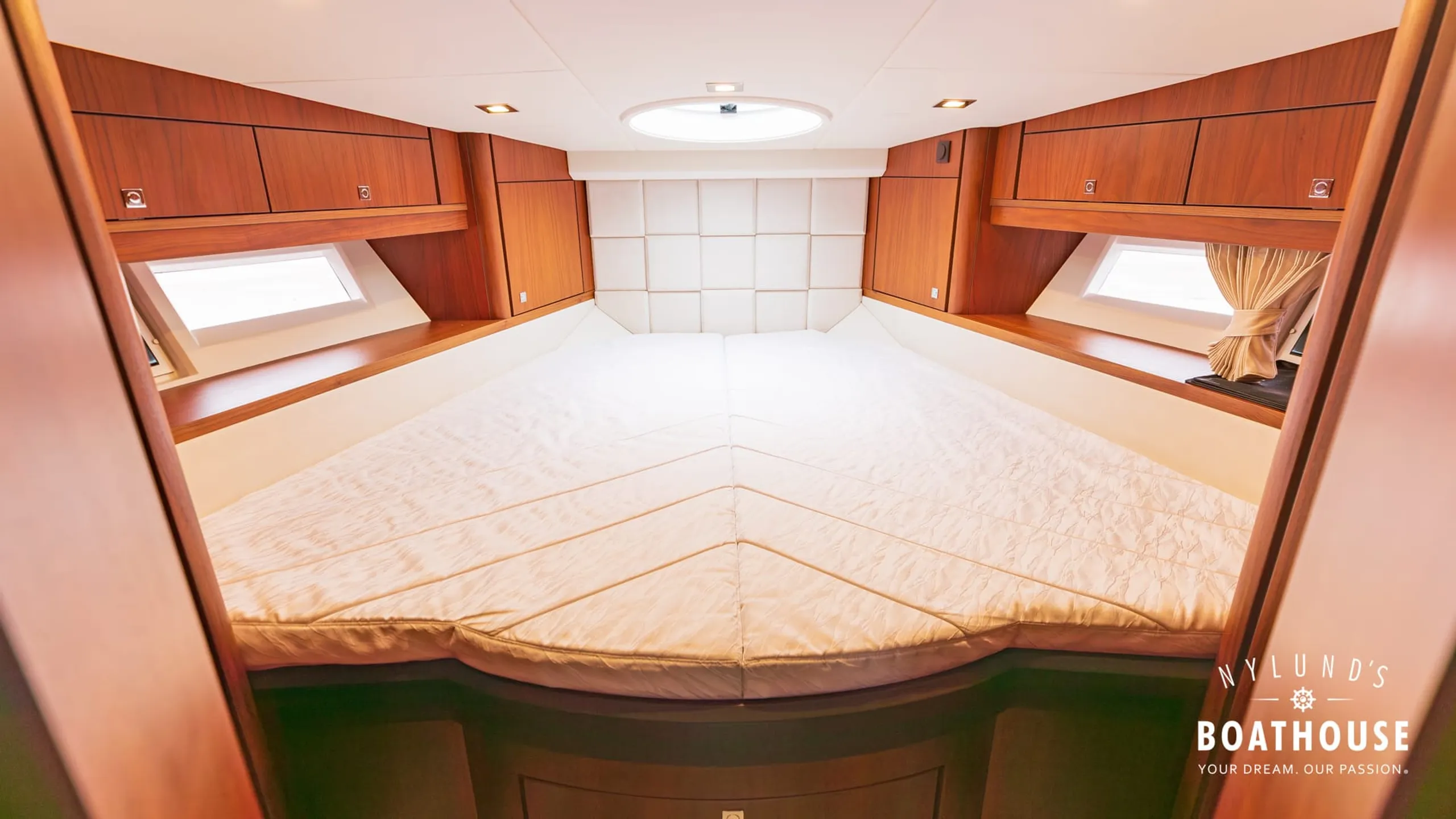 Galeon 340 Fly - Image 23