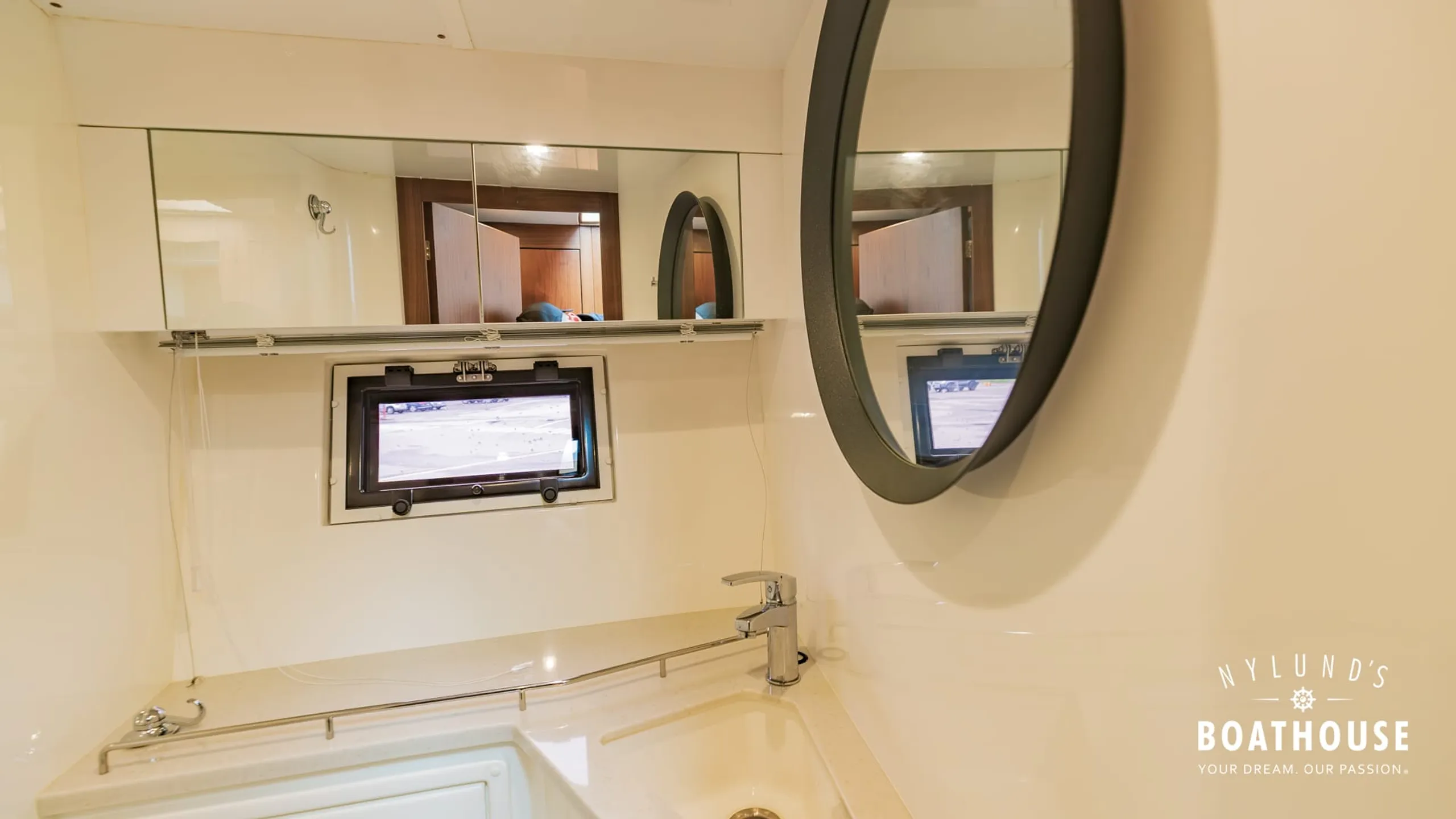 Galeon 340 Fly - Image 21