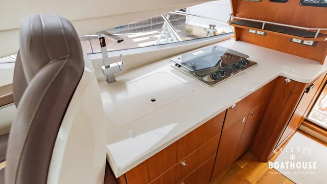 Galeon 340 Fly