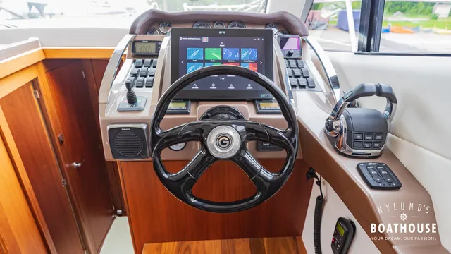 Galeon 340 Fly