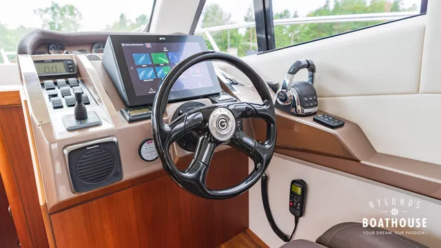 Galeon 340 Fly