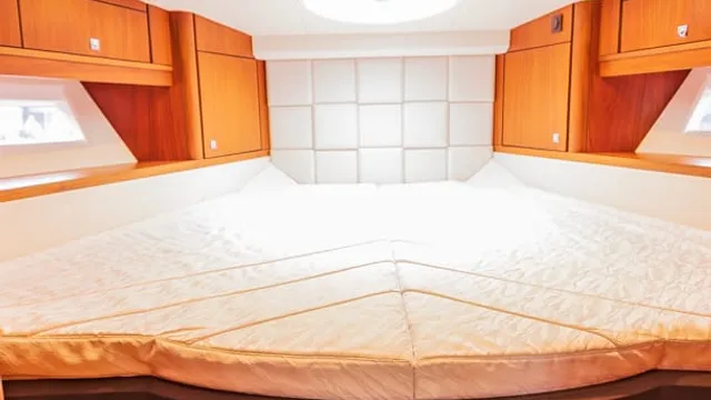 Galeon 340 Fly