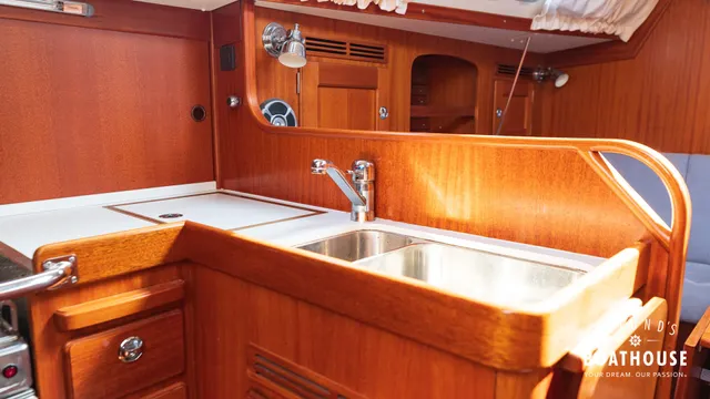 Hallberg-Rassy 342