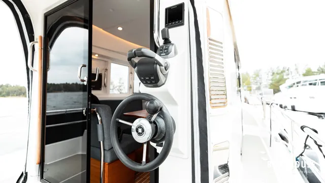 Paragon 31 Cabin