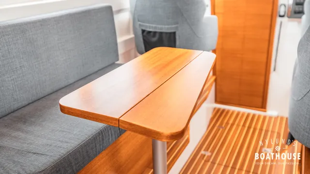 Paragon 31 Cabin