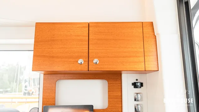 Paragon 31 Cabin