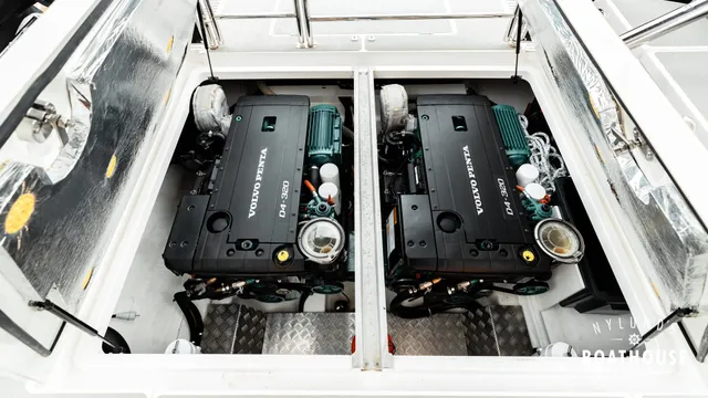 Paragon 31 Cabin