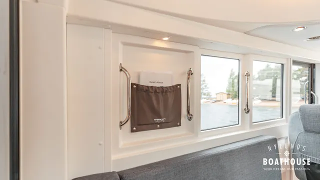 Paragon 31 Cabin