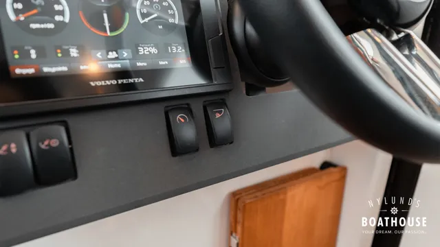 Paragon 31 Cabin