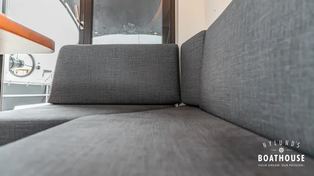 Paragon 31 Cabin