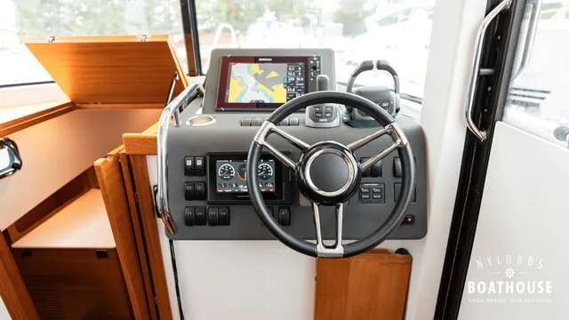 Paragon 31 Cabin