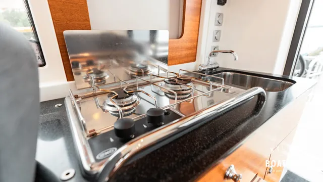 Paragon 31 Cabin