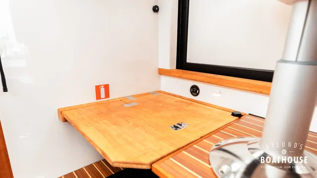 Paragon 31 Cabin