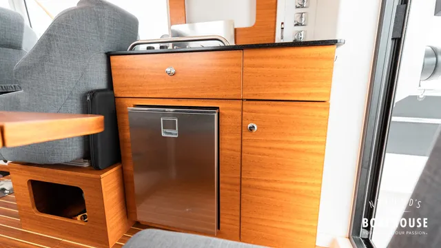 Paragon 31 Cabin