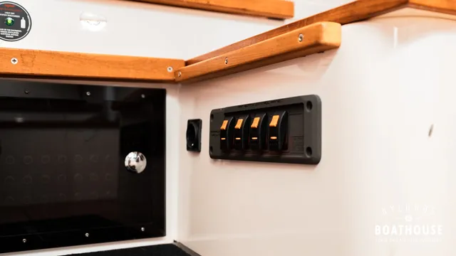 Paragon 31 Cabin