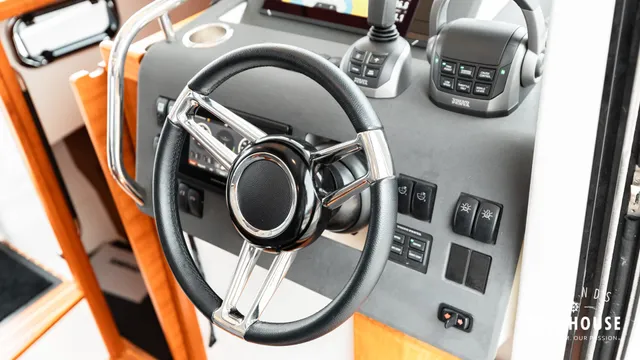 Paragon 31 Cabin