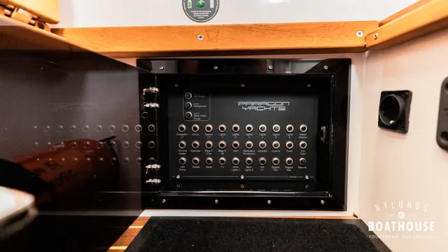 Paragon 31 Cabin