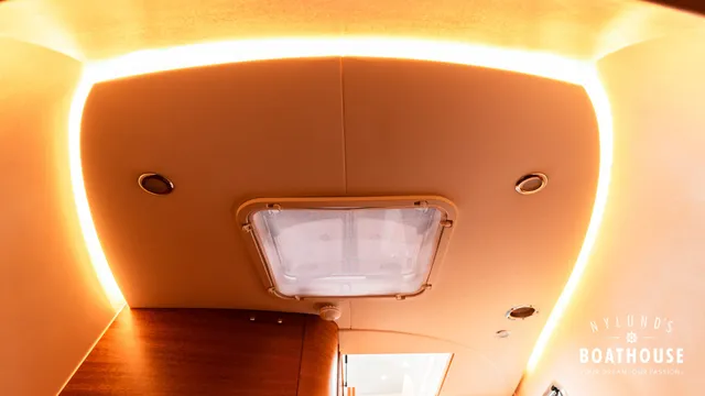 Paragon 31 Cabin