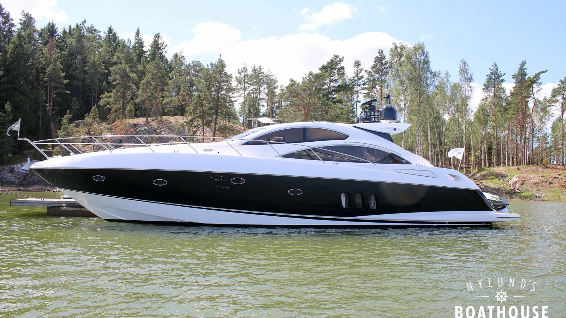 Sunseeker Predator 62