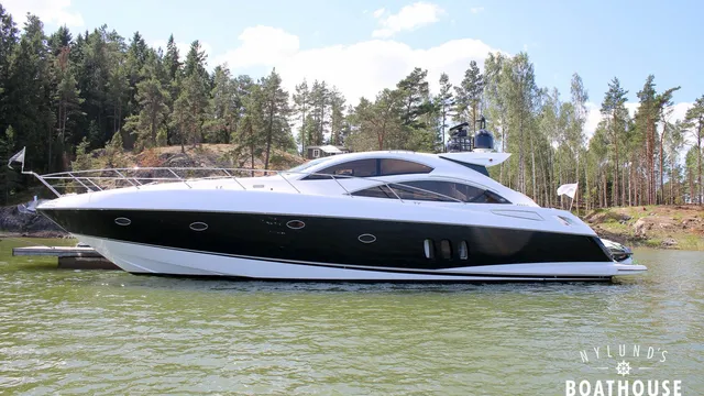 Sunseeker Predator 62