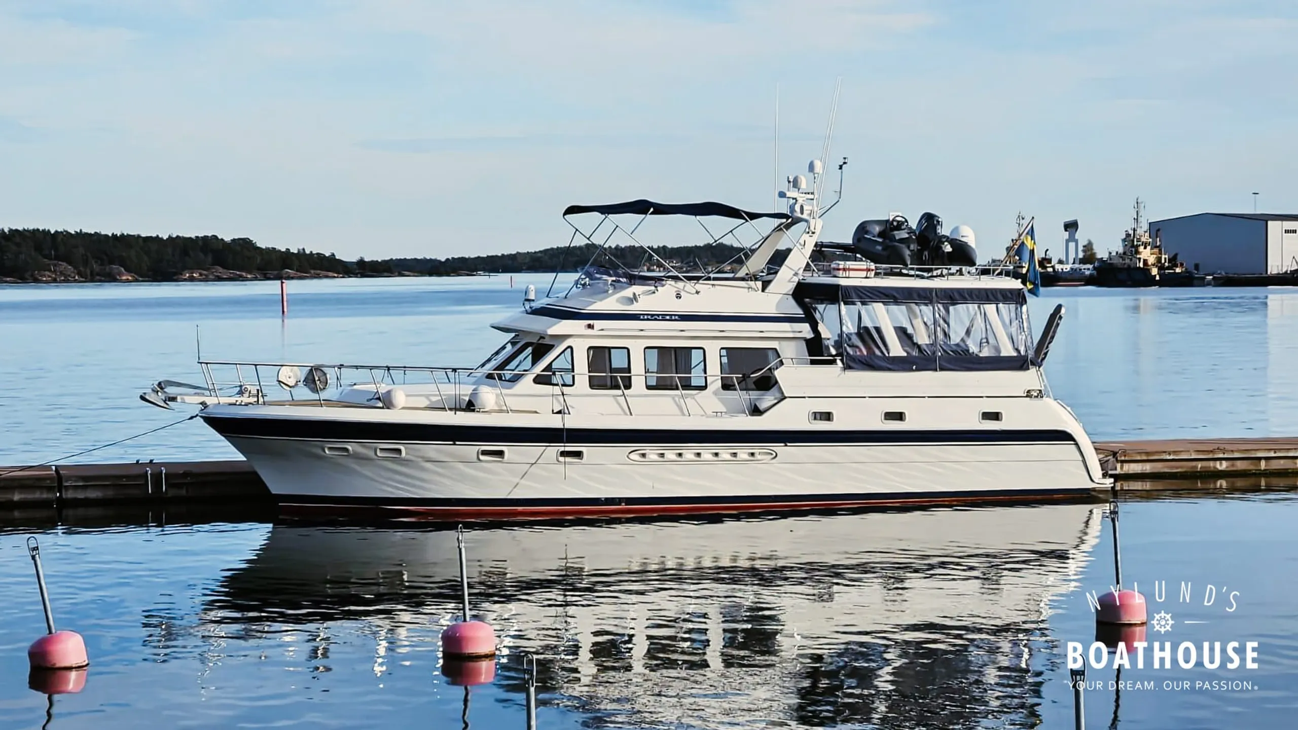 Trader 535 Signature - Image 1