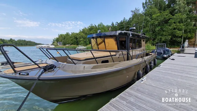 Targa 37 CFC Aft door Black Line