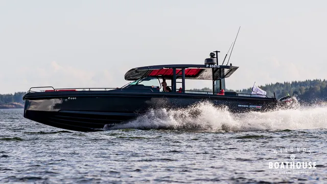 Axopar Brabus Shadow 800
