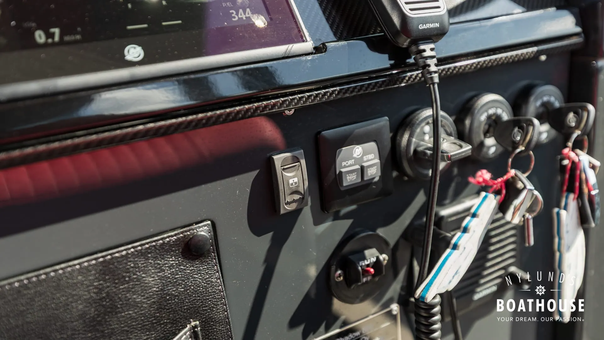 Axopar Brabus Shadow 800 Sun Top - Image 53