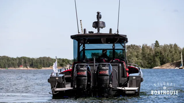 Axopar Brabus Shadow 800