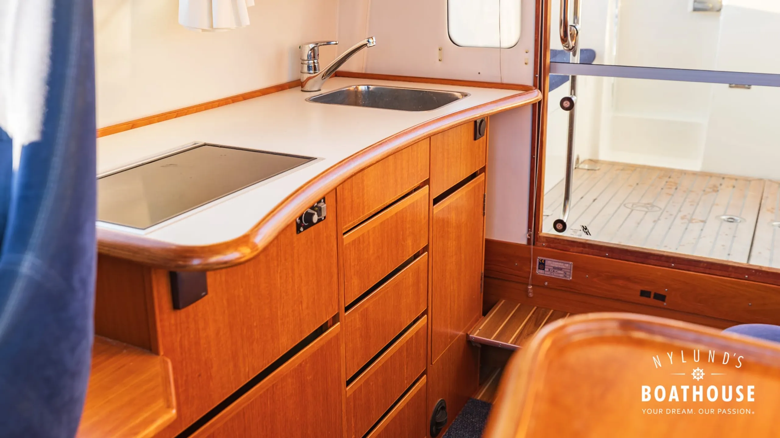 Marino Shark 29 - Image 27