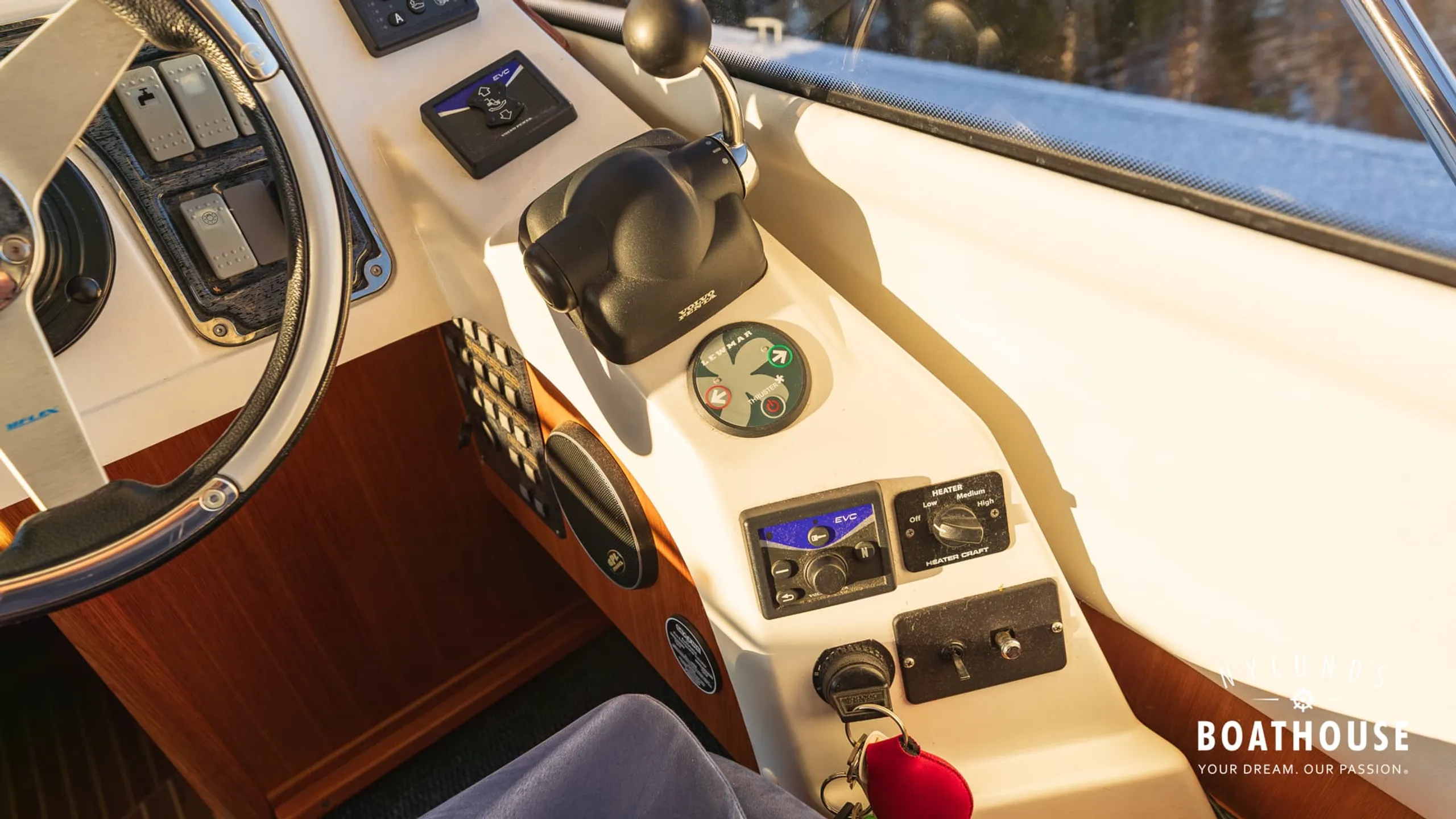 Marino Shark 29 - Image 42