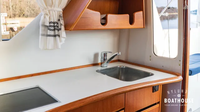 Marino  Shark 29 - Image 6