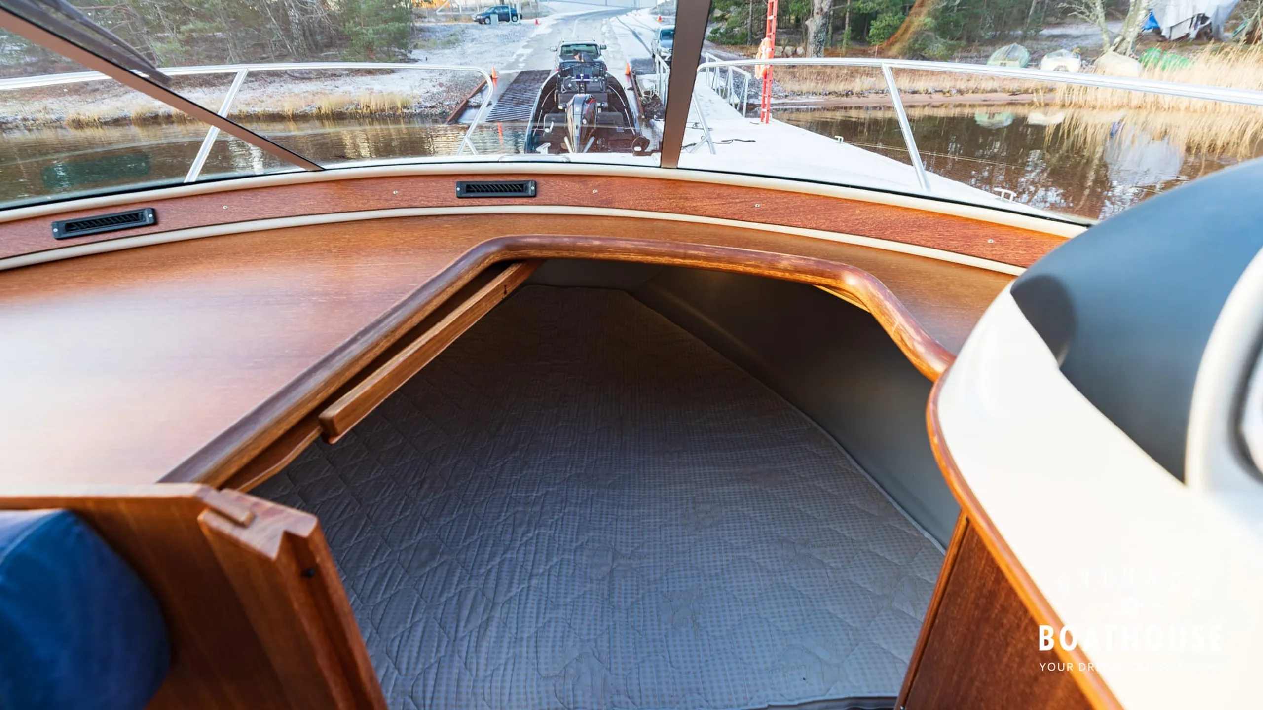 Marino Shark 29 - Image 20