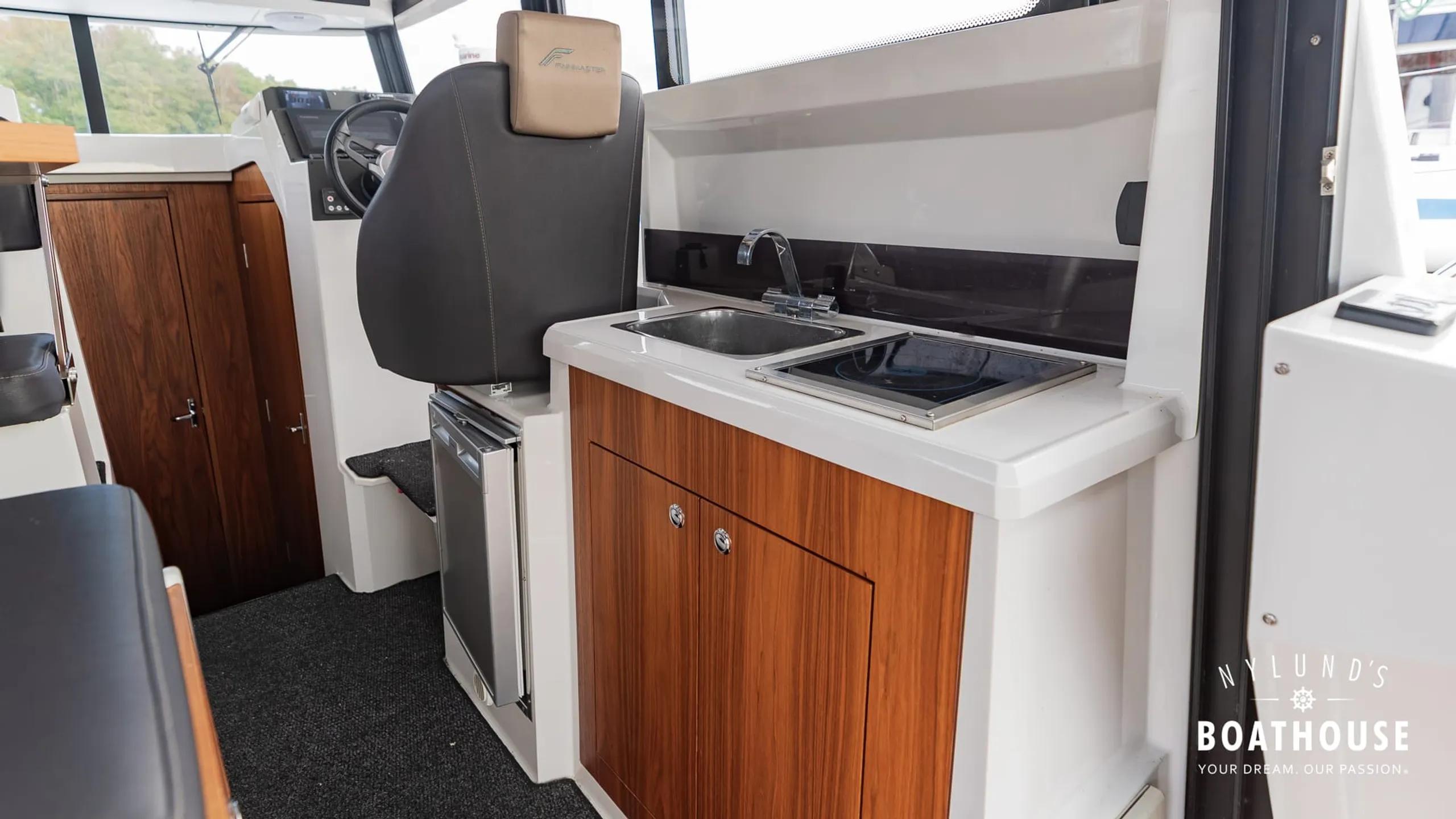 Finnmaster Pilot P8 - Image 29