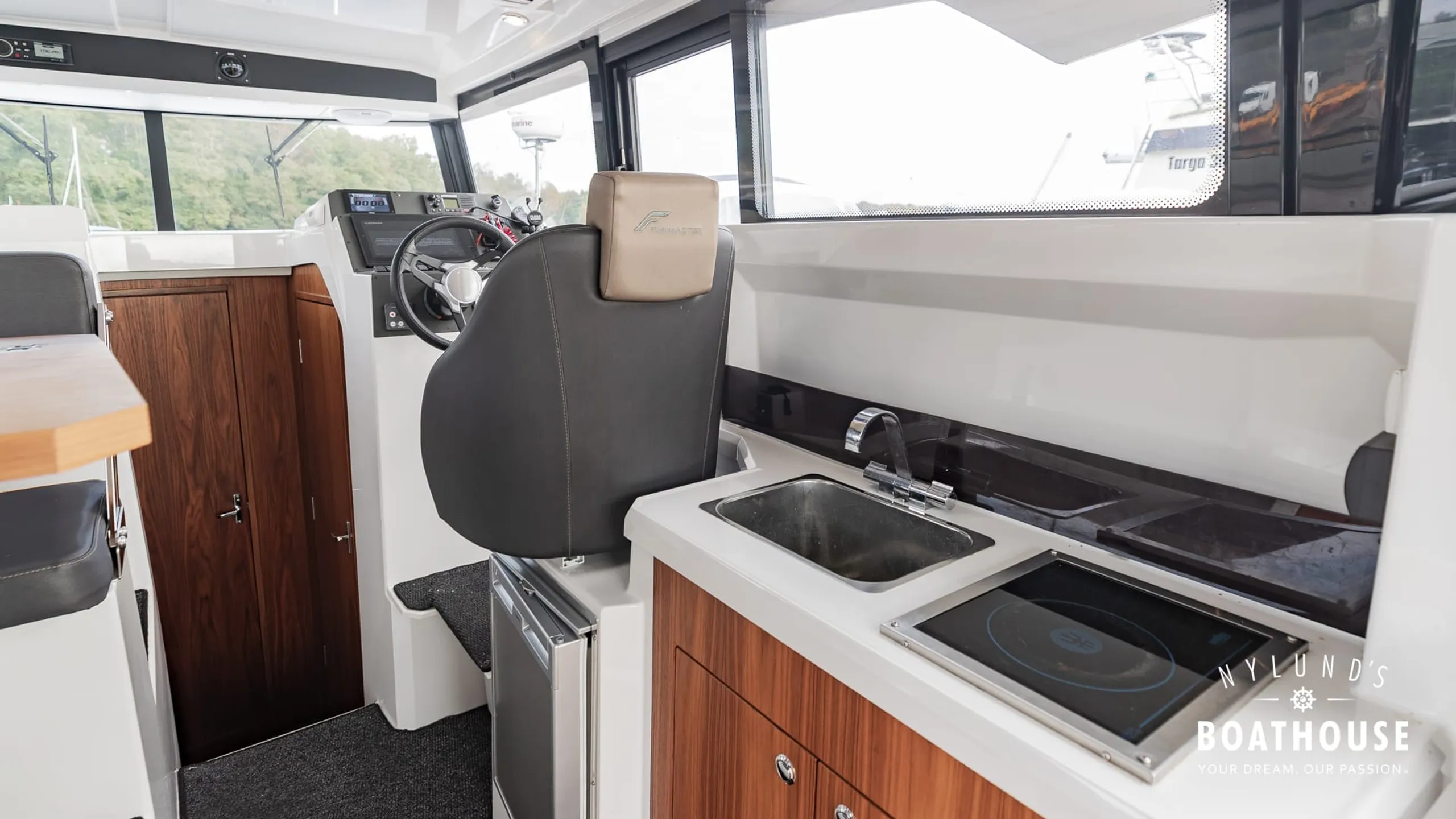 Finnmaster Pilot P8 - Image 28