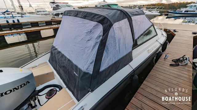 Silver Eagle 640 BR — Ulkopuoli